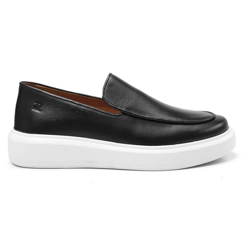 Loafer em Couro Preto